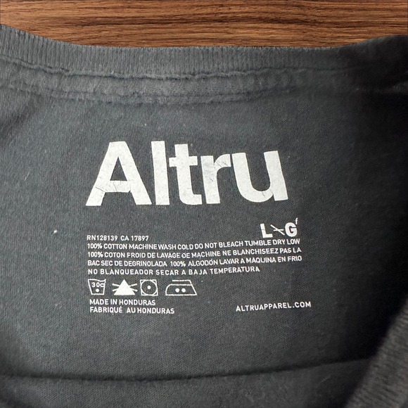 Altru Graphic Tee Sunday Photo Print Short‎ Sleeve T-Shirt Men's L - Picture 3 of 6